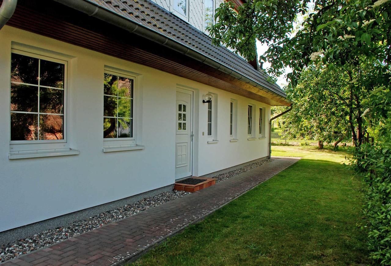 Ferienwohnungen an der Hagenschen Wiek auf Rügen Middelhagen Exterior foto